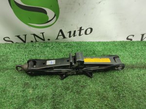 Домкрат 1500 кг TOYOTA