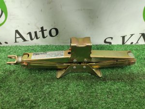 Домкрат 950 кг HONDA