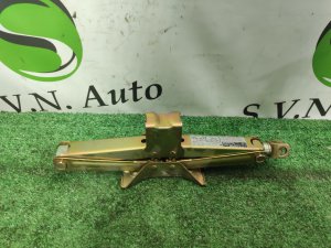 Домкрат 950 кг HONDA