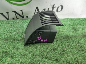 Дефлектор обдува салона правый HUMMER H3 OEM 25816720, 15797628 2007