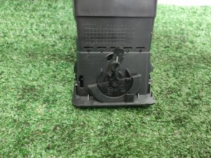 Дефлектор обдува салона левый HUMMER H3 OEM 25816721, 15797627 2007