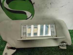 Козырек солнцезащитный правый HUMMER H3 OEM 15296723 2007