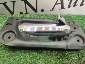 Ручка двери внутренняя передняя левая HUMMER H3 OEM 15818937 2007