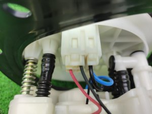 Насос топливный SUBARU LEGACY OEM 42021AG000, 42021AG010 BL5