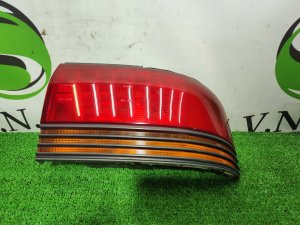 Стоп сигнал правый MR162874 MITSUBISHI DIAMANTE