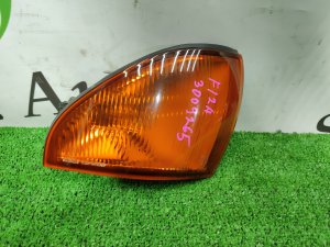 Указатель поворота передний правый MITSUBISHI DIAMANTE OEM MB617872 F12A 1994
