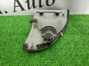 Указатель поворота передний правый MITSUBISHI DIAMANTE OEM MB617872 F12A 1994