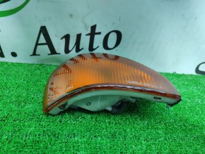 Указатель поворота передний левый (внутренний) MITSUBISHI DIAMANTE OEM MB617871 F12A 1994
