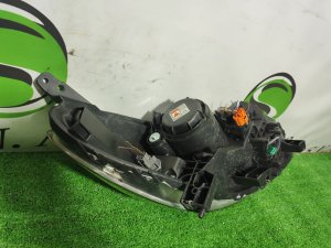 Фара левая P9562 MAZDA PREMACY OEM X CWEFW 2010