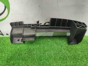 Кронштейн переднего бампера левый C51350161 MAZDA PREMACY