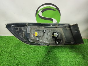 Стоп сигнал правый MAZDA AXELA OEM BBP351150E BLEFP 2010