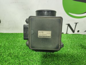 Датчик массового расхода воздуха MITSUBISHI DIAMANTE OEM MD189575 F12A 1994
