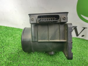 Датчик массового расхода воздуха MITSUBISHI DIAMANTE OEM MD189575 F12A 1994