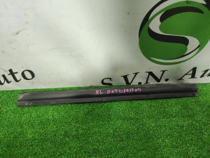 Уплотнитель двери задний левый (нижний) 82839JG000 NISSAN X-TRAIL