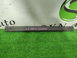 Уплотнитель двери задний правый (нижний) 82838JG000 NISSAN X-TRAIL