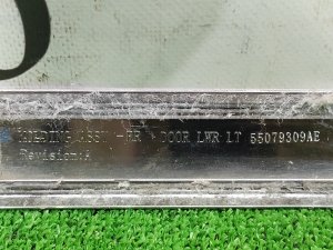 Молдинг двери задний левый JEEP GRAND CHEROKEE OEM 55079309AE WK2 2011