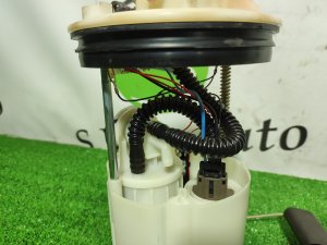 Насос топливный VOLVO V50 OEM 31261425 2005