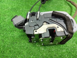 Замок двери передней правой NISSAN X-TRAIL OEM 80500JG000 DNT31 2010