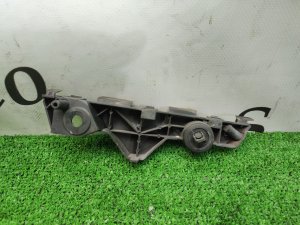 Кронштейн переднего бампера правый EH14500T1 MAZDA CX-7