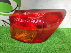 Стоп сигнал правый 8155053161 LEXUS IS250