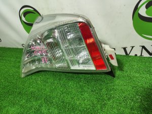 Стоп сигнал правый 47-37 TOYOTA PRIUS OEM 8155047122 ZVW30 2010