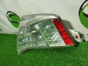 Стоп сигнал правый 47-37 TOYOTA PRIUS OEM 8155047122 ZVW30 2010