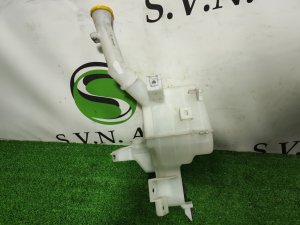 Бачок омывателя MAZDA AXELA OEM BBM467480 BLEFW 2010