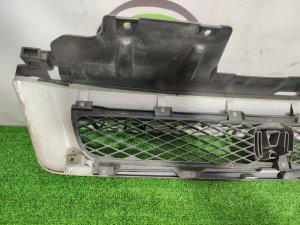 Решетка радиатора HONDA STEPWGN OEM 75101S479010 RF1 1999