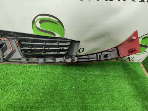 Решетка радиатора RENAULT KANGOO OEM 8200331208 KW0D 2011