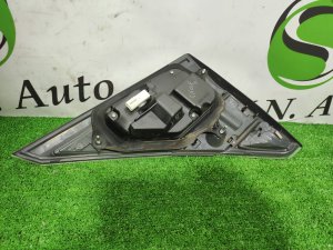 Стоп сигнал правый TOYOTA ALPHARD OEM 8158058150 ANH20 2011