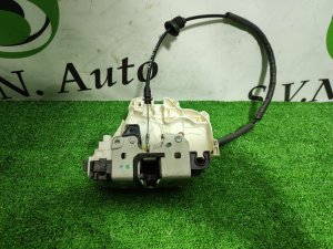 Замок двери передней левой (правый руль) JEEP GRAND CHEROKEE OEM 4560131AD WK2 2011