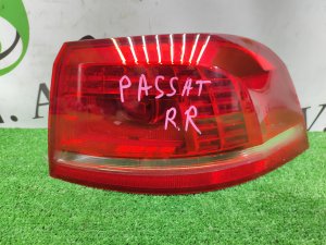 Стоп сигнал правый 2SK01074602 VOLKSWAGEN PASSAT