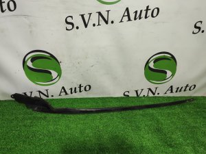 Молдинг лобового стекла правый 31378573 VOLVO V40