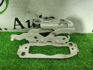 Петля капота левая A2048800728 MERCEDES-BENZ 204.252