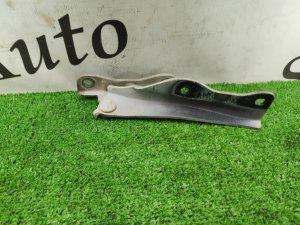 Петля капота правая SUBARU IMPREZA OEM 57260AE020 GG2 2005