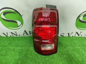Стоп сигнал левый LINCOLN NAVIGATOR UN173 2001