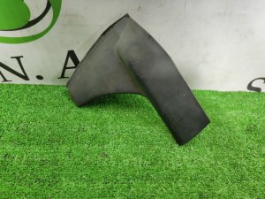 Планка под стоп-сигнал правая MAZDA PREMACY OEM C513508E1 CWEFW 2010