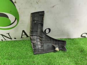 Планка под стоп-сигнал левая MAZDA PREMACY OEM C513508F1 CWEFW 2010