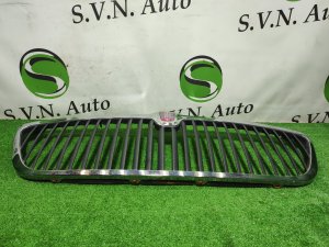 Решетка радиатора LINCOLN NAVIGATOR OEM X UN173 2001