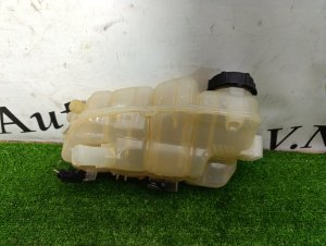 Расширительный бачок VOLVO V40 OEM 31338763 MW 2014