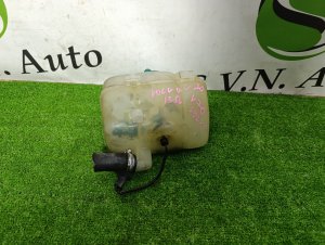Расширительный бачок VOLVO V70 OEM 30741971, 30741972 2006