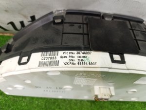 Панель приборов VOLVO V70 OEM 30746097 2006