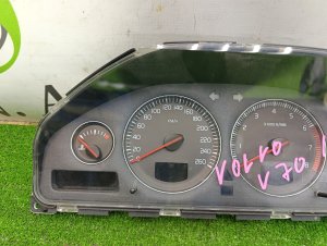 Панель приборов VOLVO V70 OEM 30746097 2006