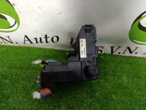 Блок предохранителей VOLVO V70 OEM 30765646 2006
