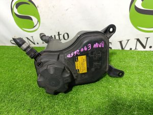 Расширительный бачок BMW 3 SERIES OEM 17137567462 E90 2006