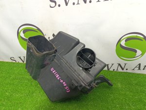 Корпус воздушного фильтра TOYOTA CROWN MAJESTA OEM 1770050261 UZS186 2006