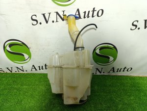 Бачок омывателя 8693773 VOLVO V70