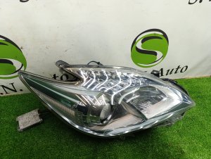 Фара правая 47-29 TOYOTA PRIUS OEM 8113047370 ZVW30 2011