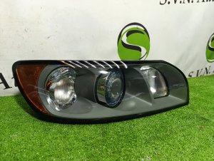 Фара правая VOLVO V50 OEM 30698659 2005