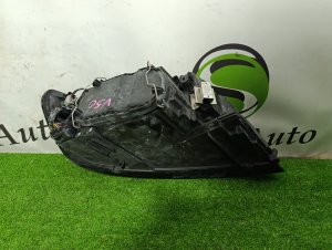 Фара левая VOLVO V50 OEM 30698658 2005